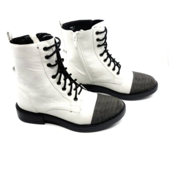 Dolce Vita XYLA White Womens Metal Toe Low Heel Combat Boots - Picture 1 of 5
